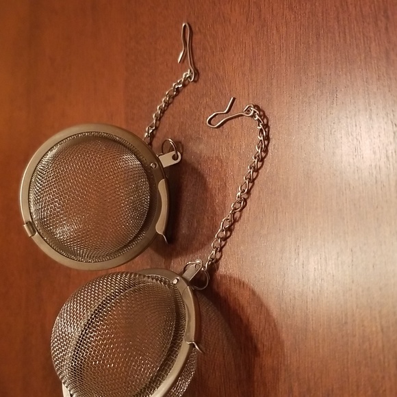 3/$12 NWOT 2 pcs Stainless Steel Mesh Tea Ball - Picture 3 of 8